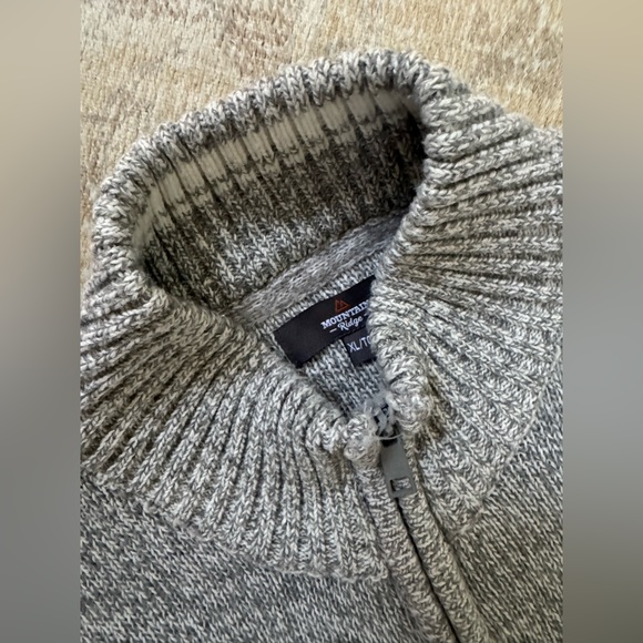 Mountain Ridge Sweater - Picture 3 of 3